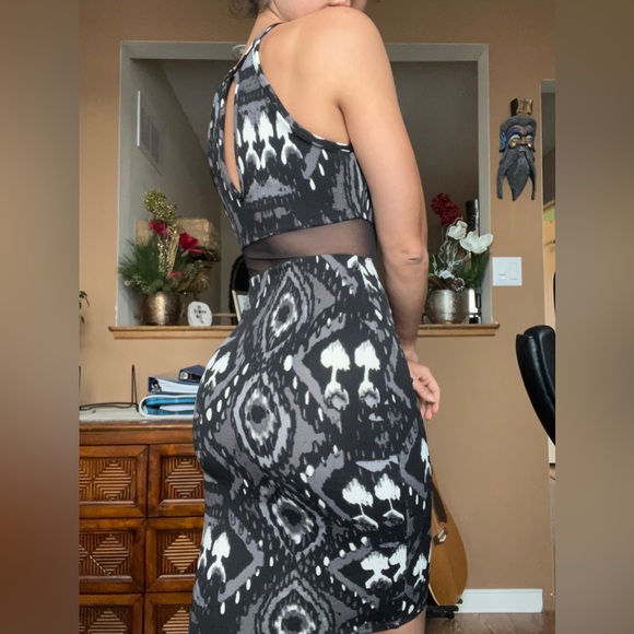 Coord Dress with Mesh - Picture 5 of 12